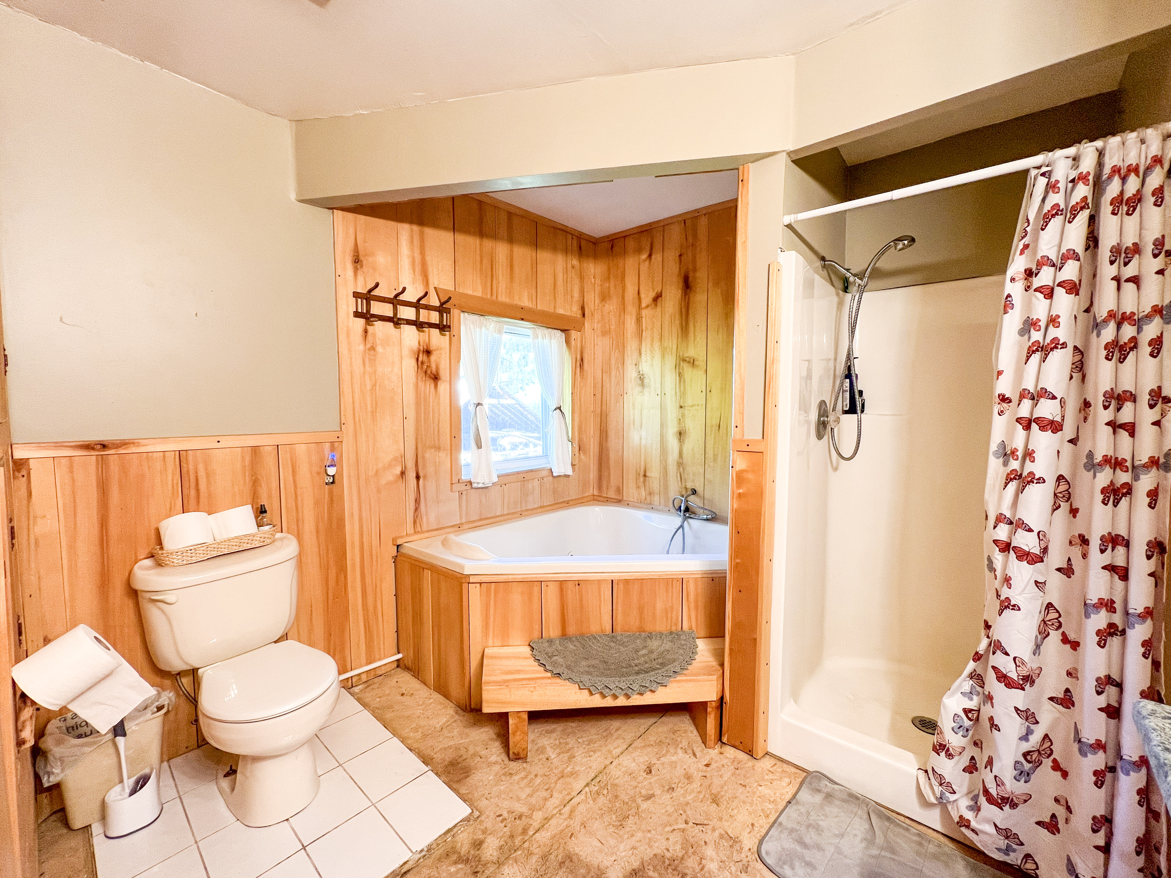 Kettle Falls, Washington, 99141, United States, 3 Bedrooms Bedrooms, ,2 BathroomsBathrooms,Residential,For Sale,1985709