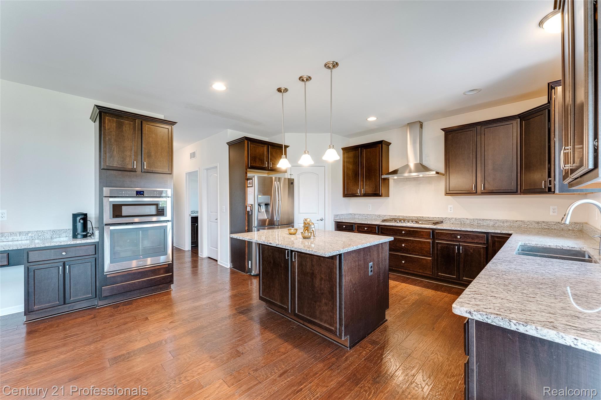 Canton, Michigan, 48187, United States, 5 Bedrooms Bedrooms, ,6 BathroomsBathrooms,Residential,For Sale,1908049
