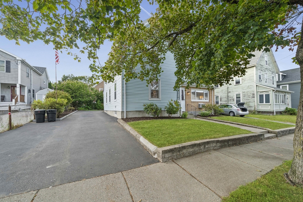 Newton, Massachusetts, 02458, United States, 3 Bedrooms Bedrooms, ,2 BathroomsBathrooms,Residential,For Sale,1939468