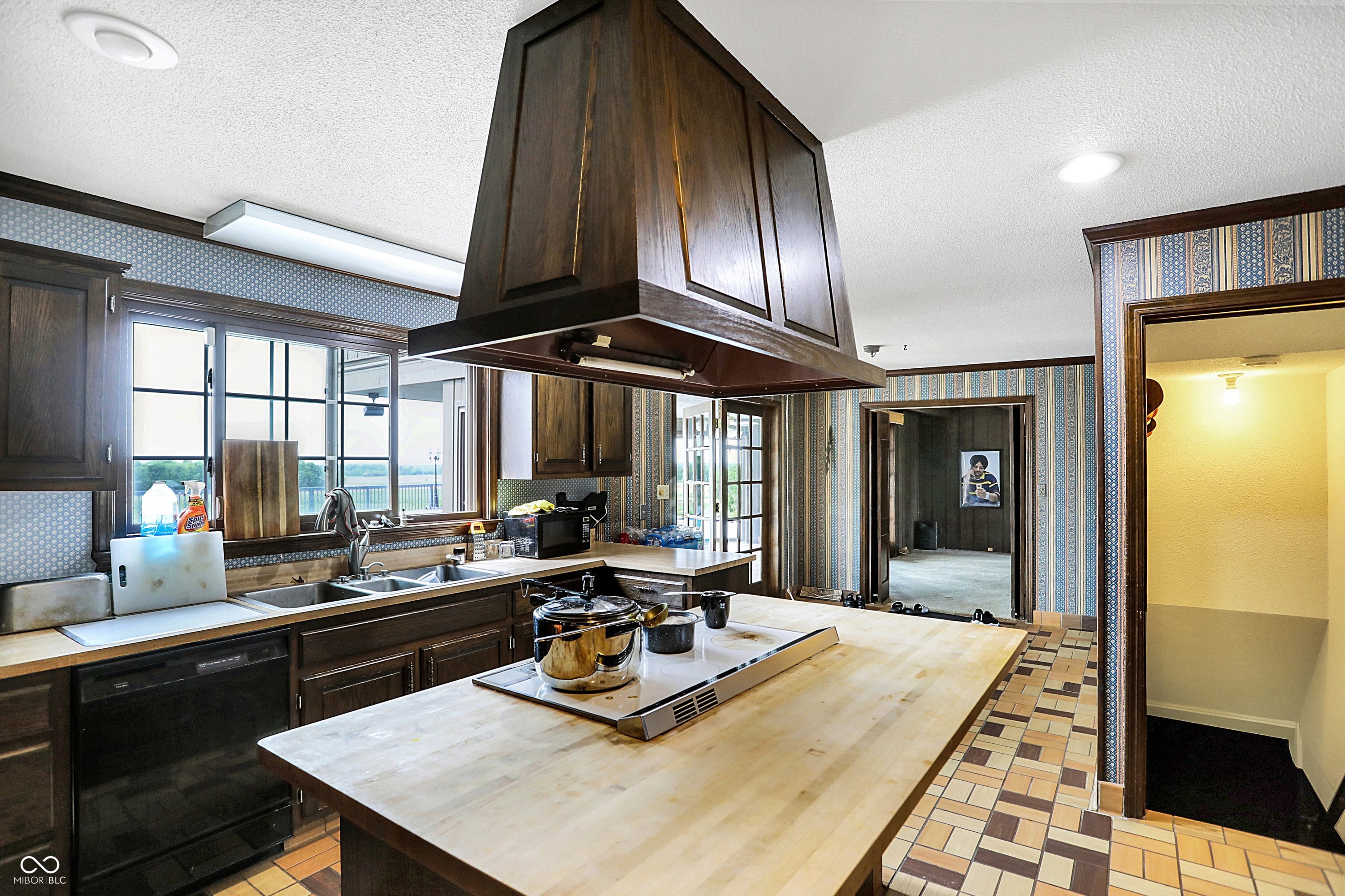 Edinburgh, Indiana, 46124, United States, 3 Bedrooms Bedrooms, ,3 BathroomsBathrooms,Residential,For Sale,1935669