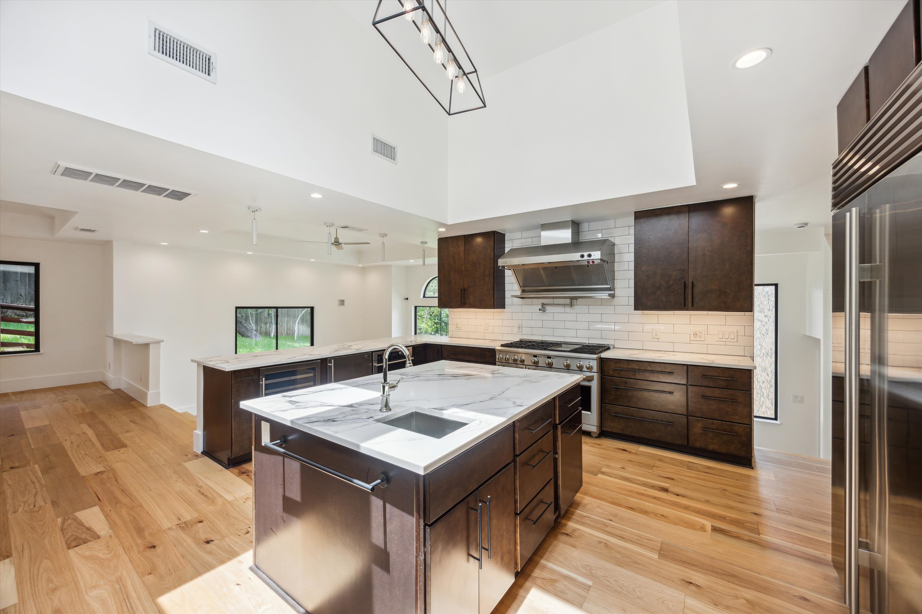  Fully Renovated Modern Retreat in Northwest Hills - 物件實景