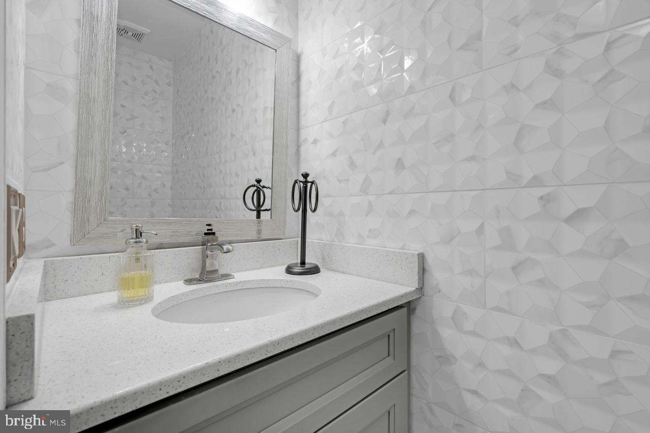 Pennington, New Jersey, 08534, United States, 3 Bedrooms Bedrooms, ,3 BathroomsBathrooms,Residential,For Sale,1987595