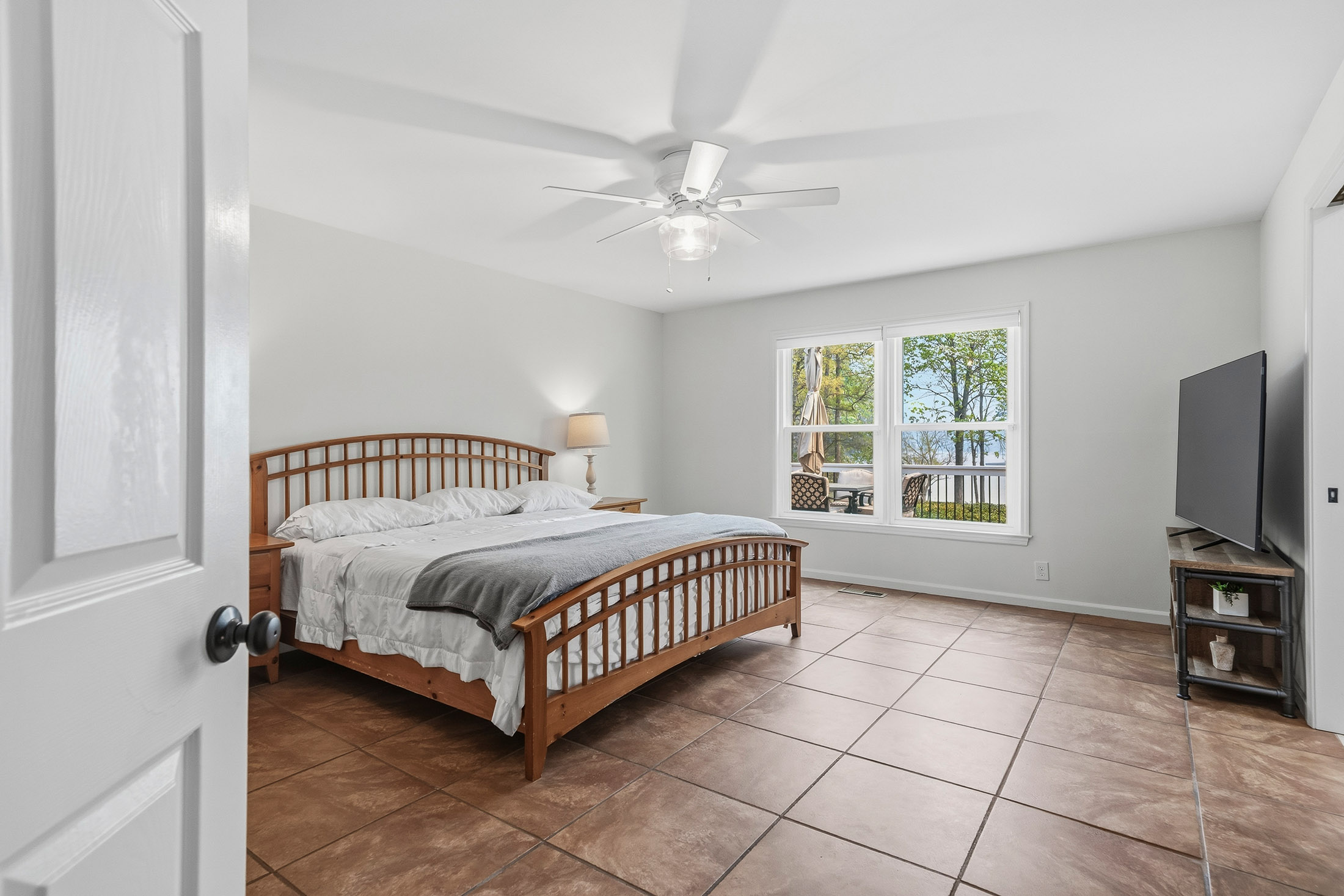  Move-in Ready Lakefront Home Delivers the Ultimate Lake Oconee Lifestyle - 物件實景