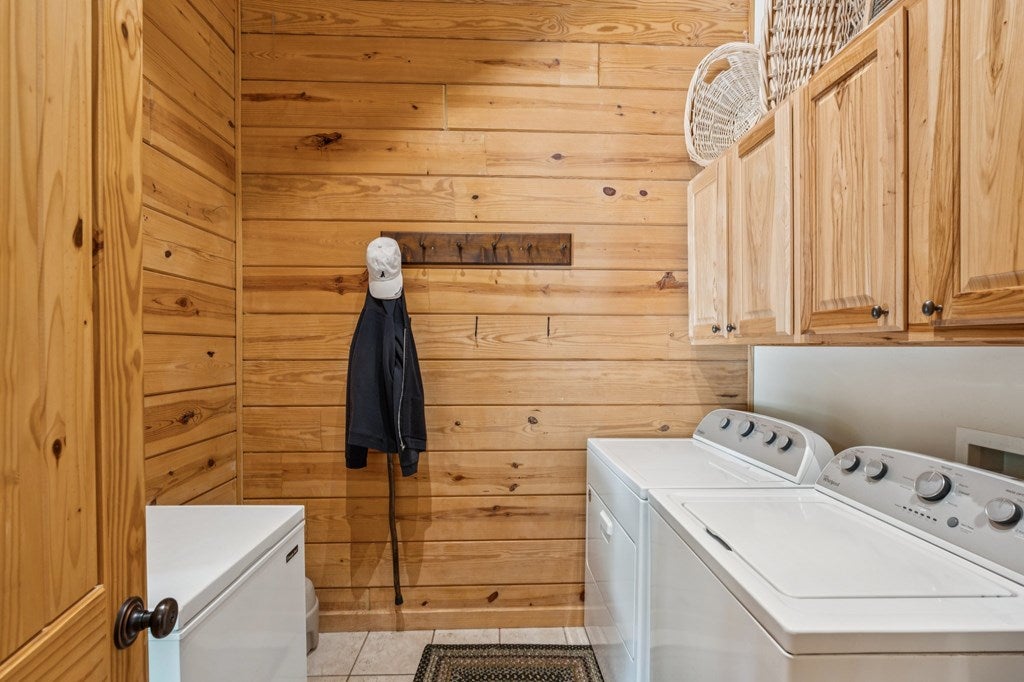 Morganton, Georgia, 30560, United States, 3 Bedrooms Bedrooms, ,3 BathroomsBathrooms,Residential,For Sale,1905378