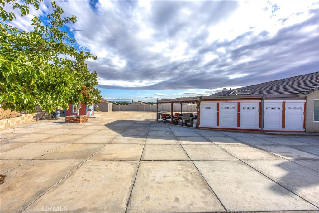 Apple Valley, California, 92307, United States, 5 Bedrooms Bedrooms, ,3 BathroomsBathrooms,Residential,For Sale,2049361