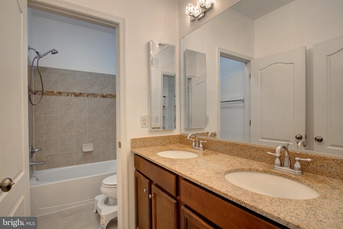 Aldie, Virginia, 20105, United States, 3 Bedrooms Bedrooms, ,3 BathroomsBathrooms,Residential,For Sale,1891094