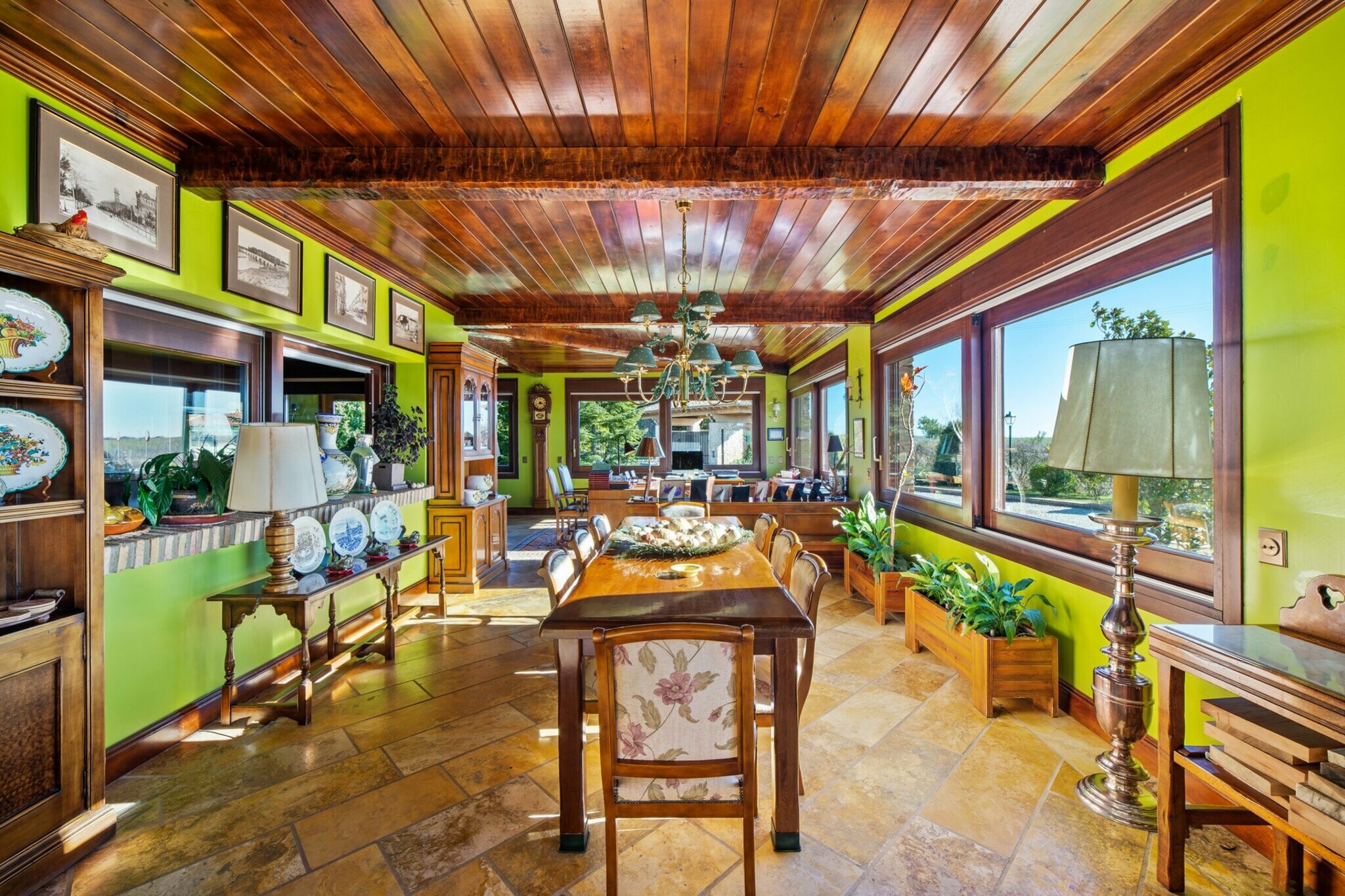  Equestrian center specialized in Arabian horses and fighting bulls. - 物件實景