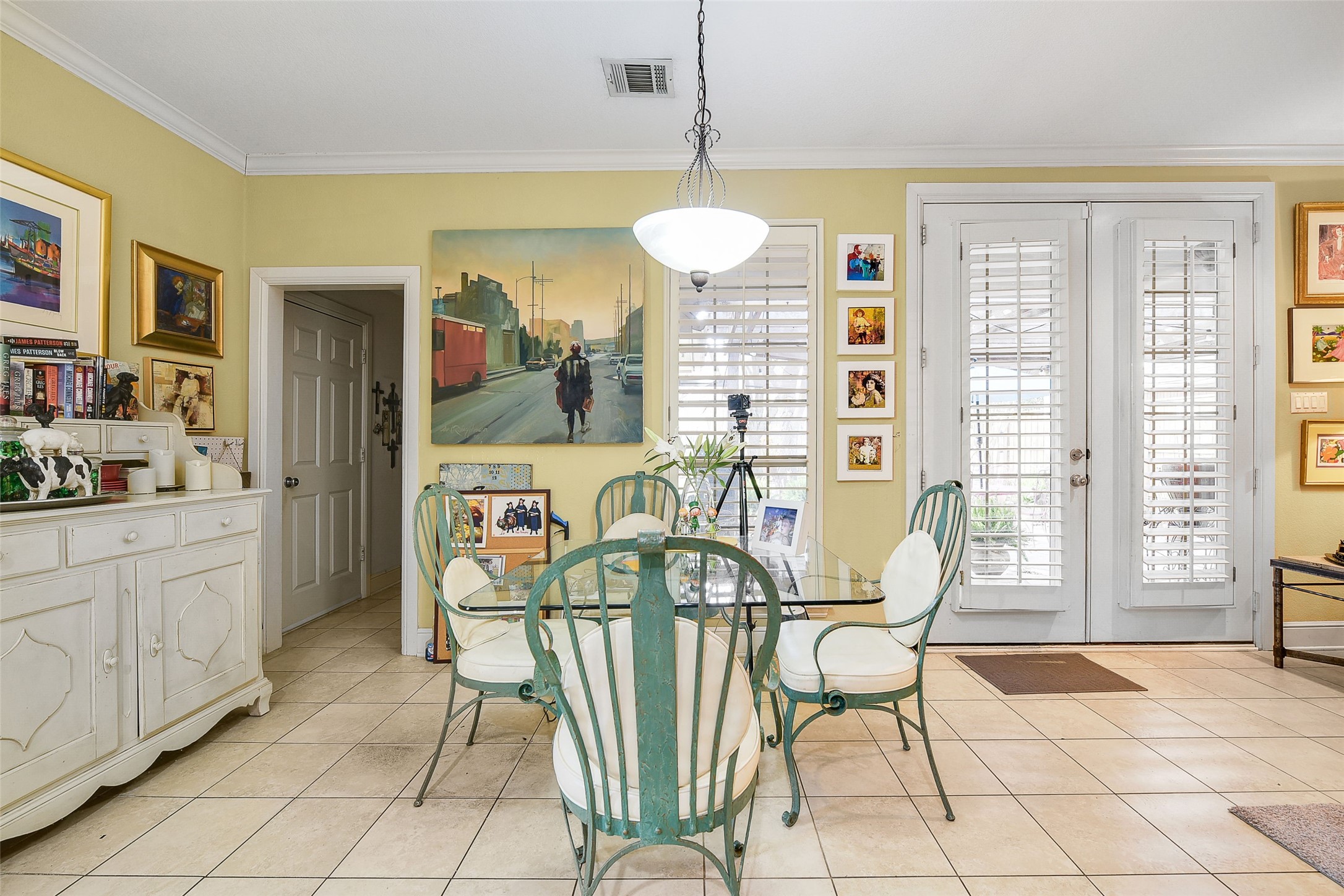 Fort Worth, Texas, 76109, United States, 3 Bedrooms Bedrooms, ,3 BathroomsBathrooms,Residential,For Sale,1911939