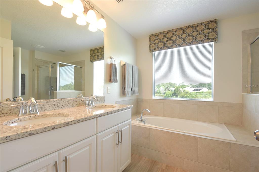Apopka, Florida, 32703, United States, 4 Bedrooms Bedrooms, ,3 BathroomsBathrooms,Residential,For Sale,1828228