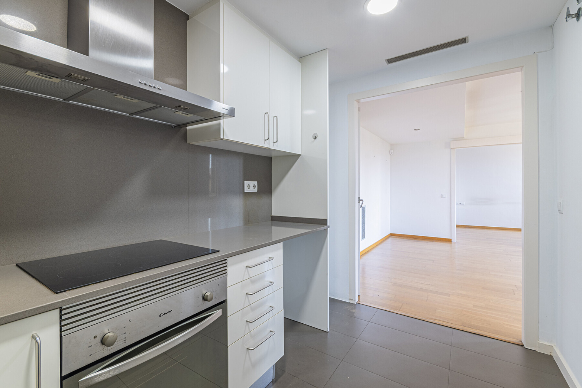  Bright top-floor apartment with a private terrace in Eixample - 物件實景