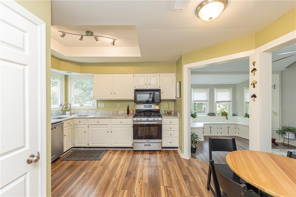 Marietta, Georgia, 30062, United States, 2 Bedrooms Bedrooms, ,2 BathroomsBathrooms,Residential,For Sale,1937708