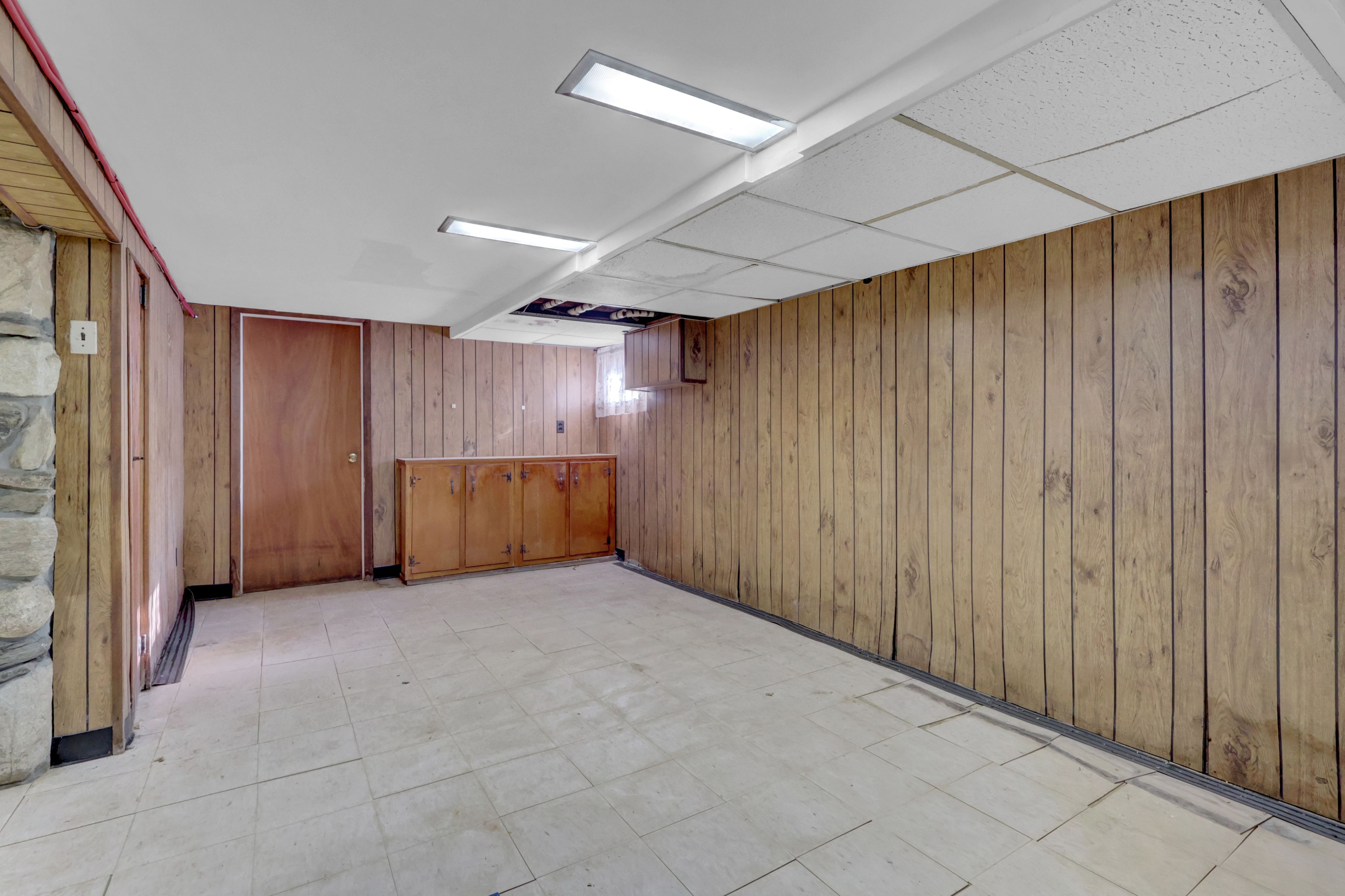 West Babylon, New York, 11704, United States, 4 Bedrooms Bedrooms, ,2 BathroomsBathrooms,Residential,For Sale,2010725