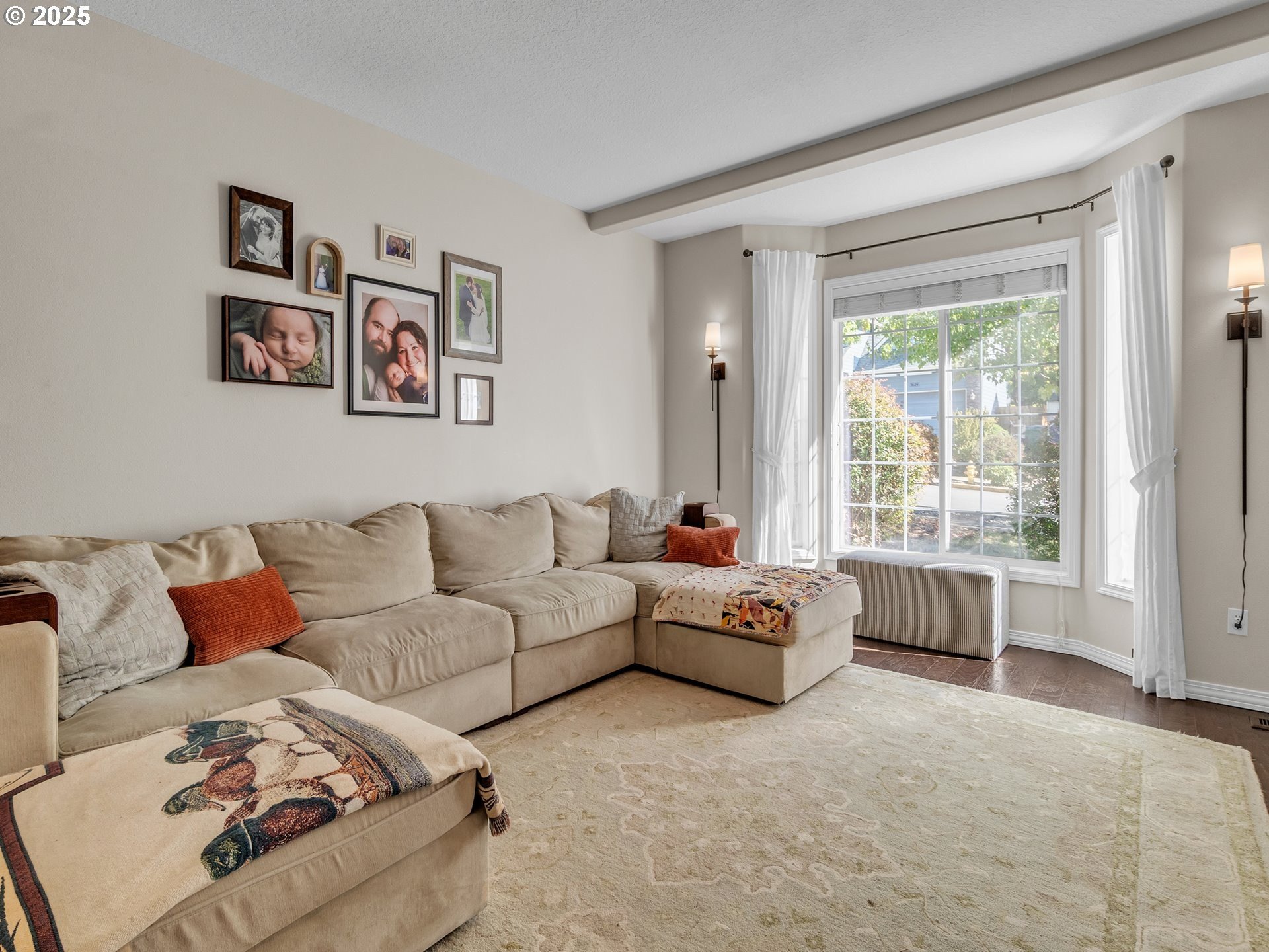 Newberg, Oregon, 97132, United States, 4 Bedrooms Bedrooms, ,3 BathroomsBathrooms,Residential,For Sale,1962580