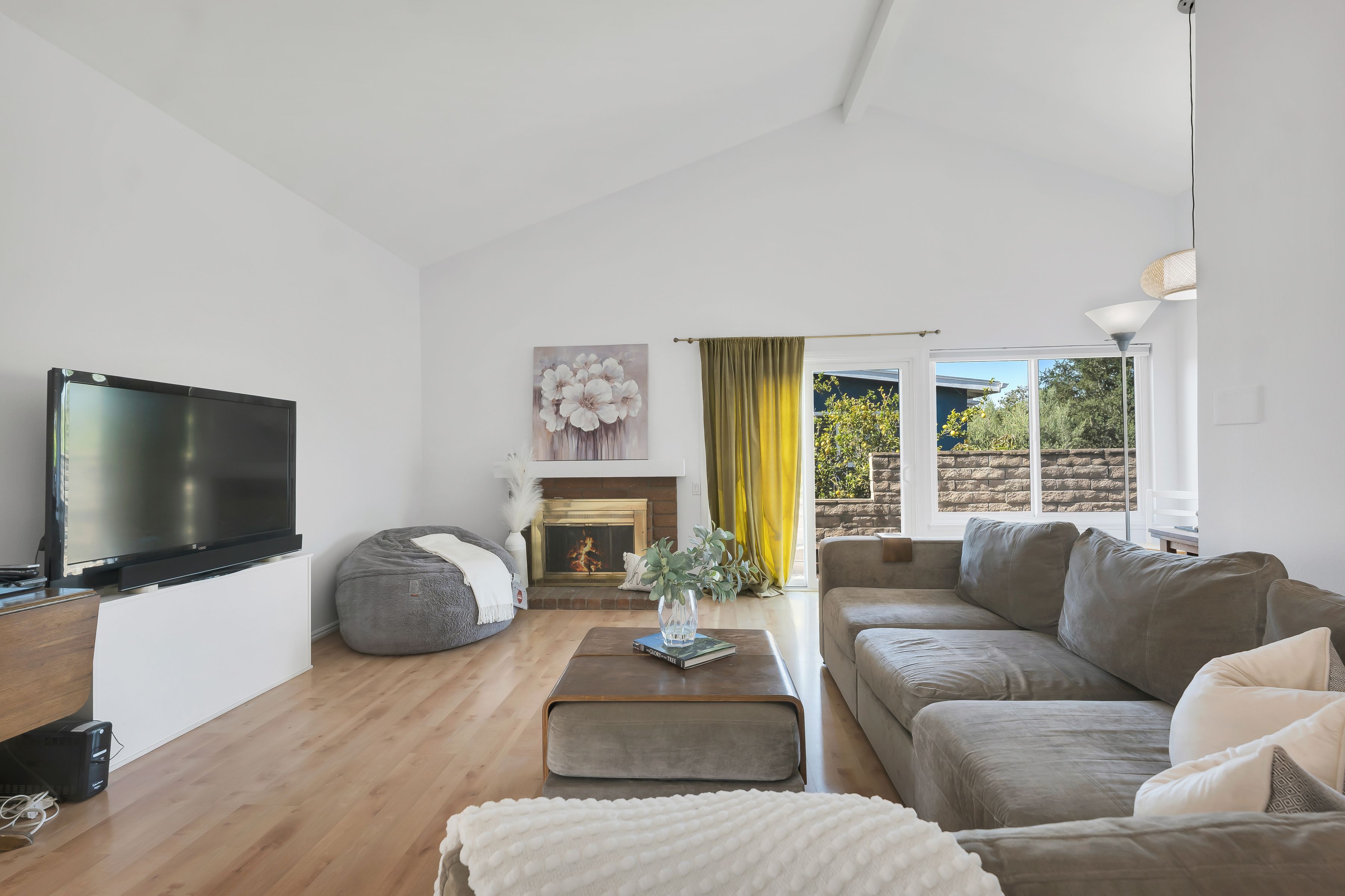  351 S. Greenway Avenue, Newbury Park - 物件實景