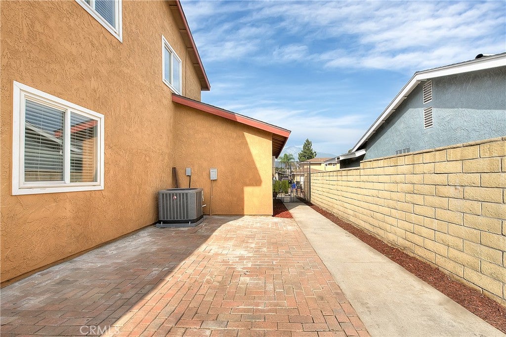 Ontario, California, 91764, United States, 4 Bedrooms Bedrooms, ,3 BathroomsBathrooms,Residential,For Sale,1992341