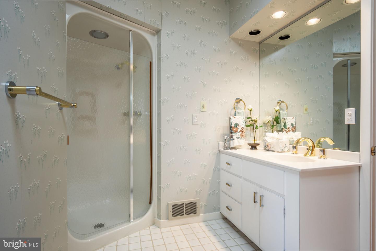 Frederick, Maryland, 21702, United States, 4 Bedrooms Bedrooms, ,3 BathroomsBathrooms,Residential,For Sale,1989312