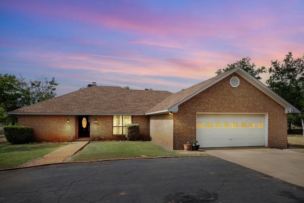 Llano, Texas, 78643, United States, 3 Bedrooms Bedrooms, ,2 BathroomsBathrooms,Residential,For Sale,1869749