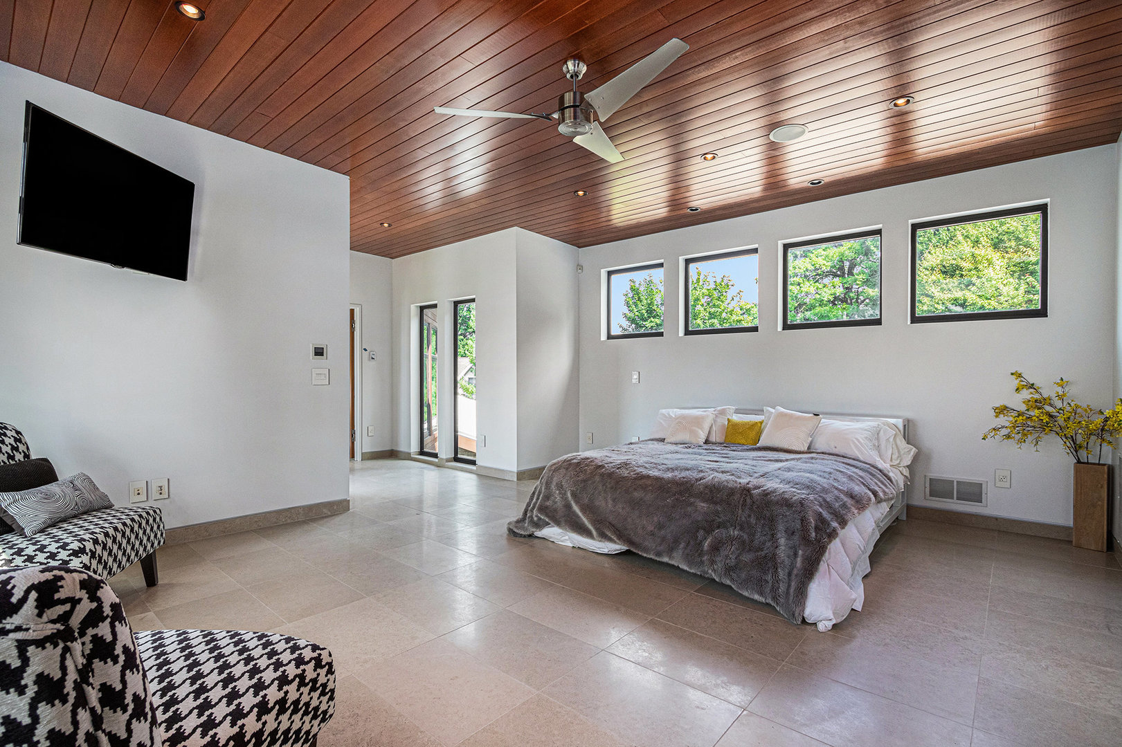 Dowagiac, Michigan, 49047, United States, 4 Bedrooms Bedrooms, ,5 BathroomsBathrooms,Residential,For Sale,1974252