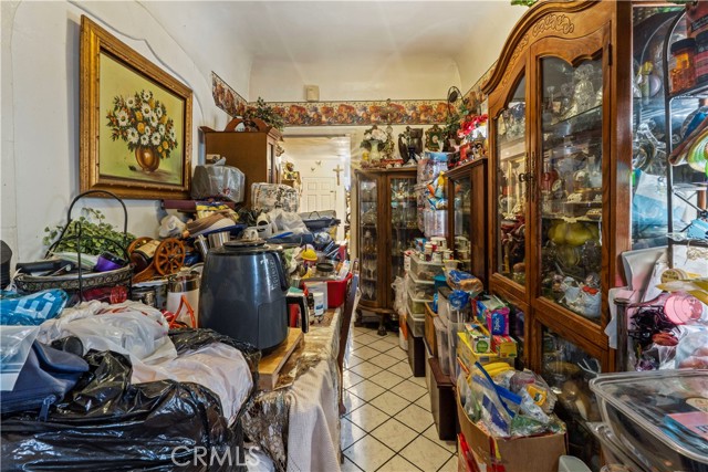 Los Angeles, California, 90022, United States, 5 Bedrooms Bedrooms, ,Residential,For Sale,1979575