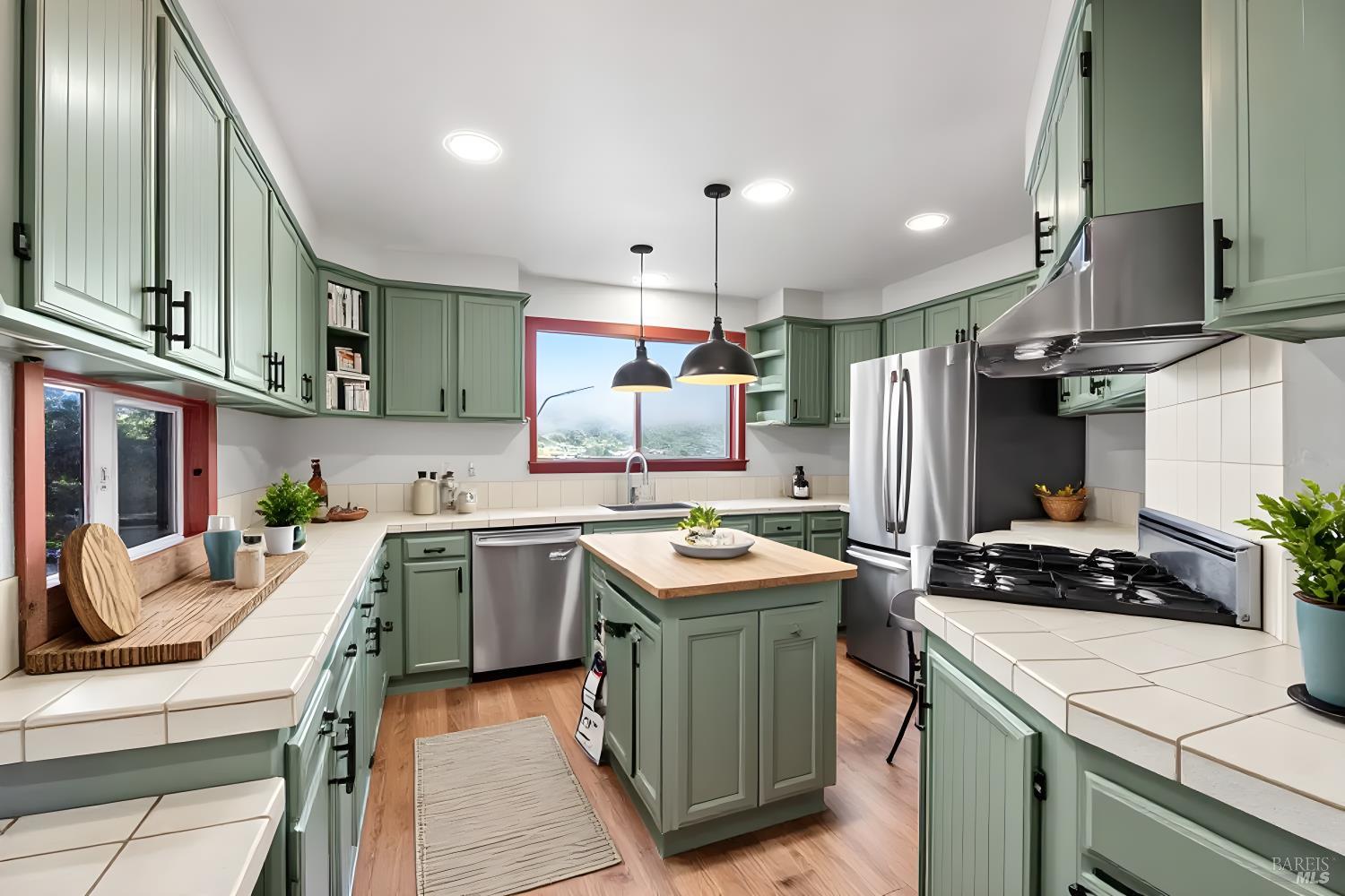 Philo, California, 95466, United States, 3 Bedrooms Bedrooms, ,3 BathroomsBathrooms,Residential,For Sale,1987364