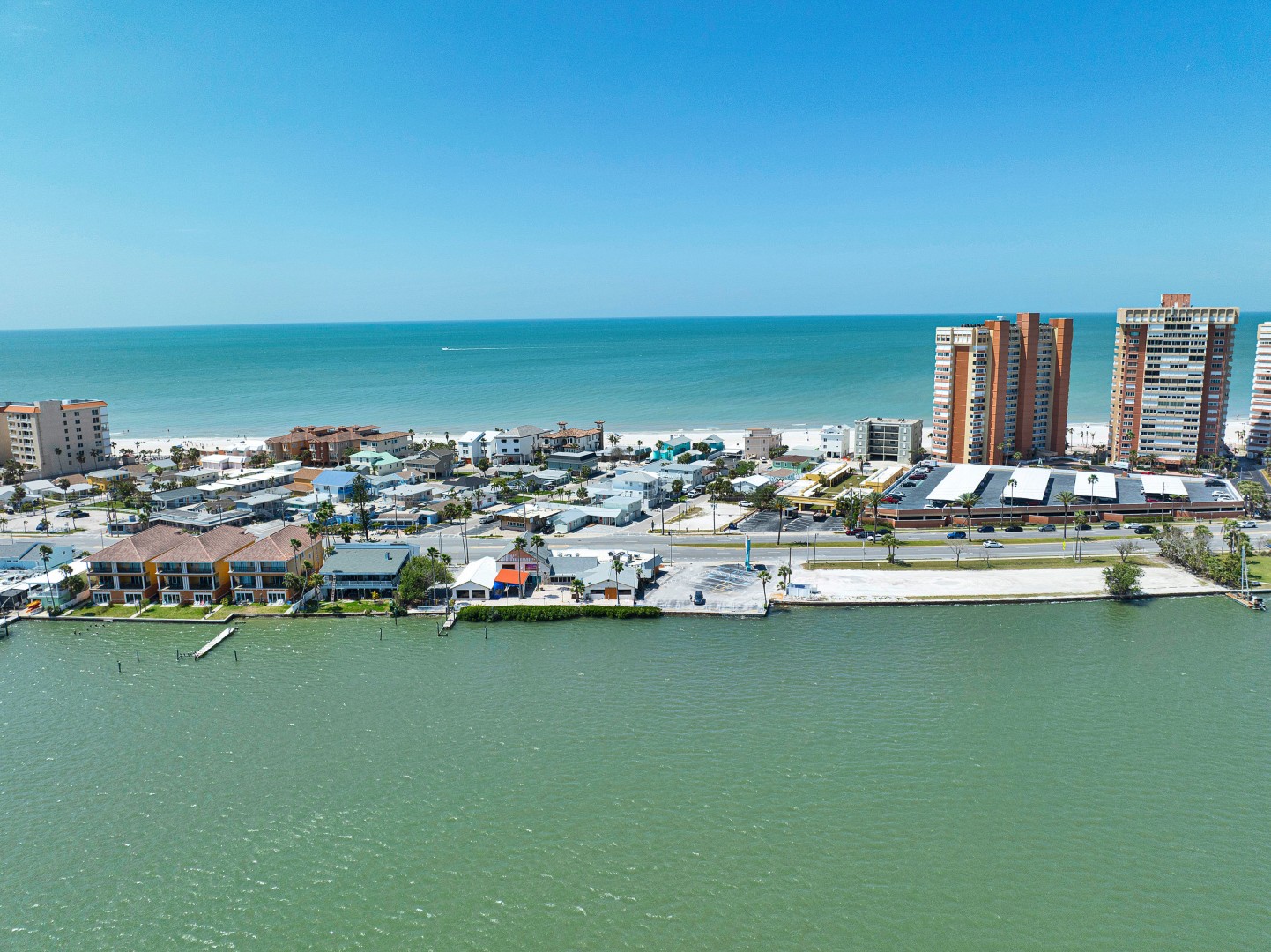 Redington Shores, Florida, 33708, United States, 5 Bedrooms Bedrooms, ,8 BathroomsBathrooms,Residential,For Sale,1977851