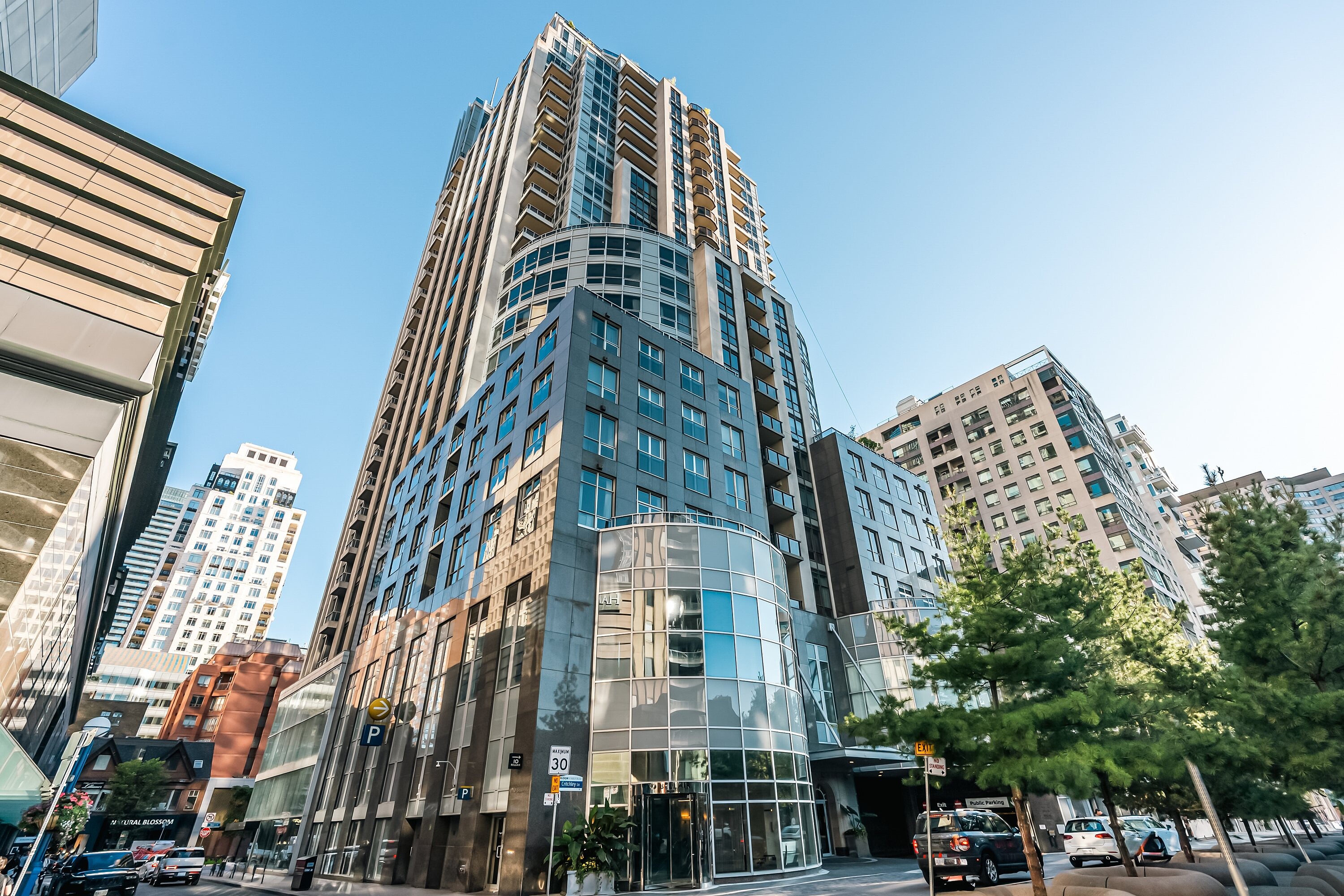  Elegant Living in Yorkville - 物件實景