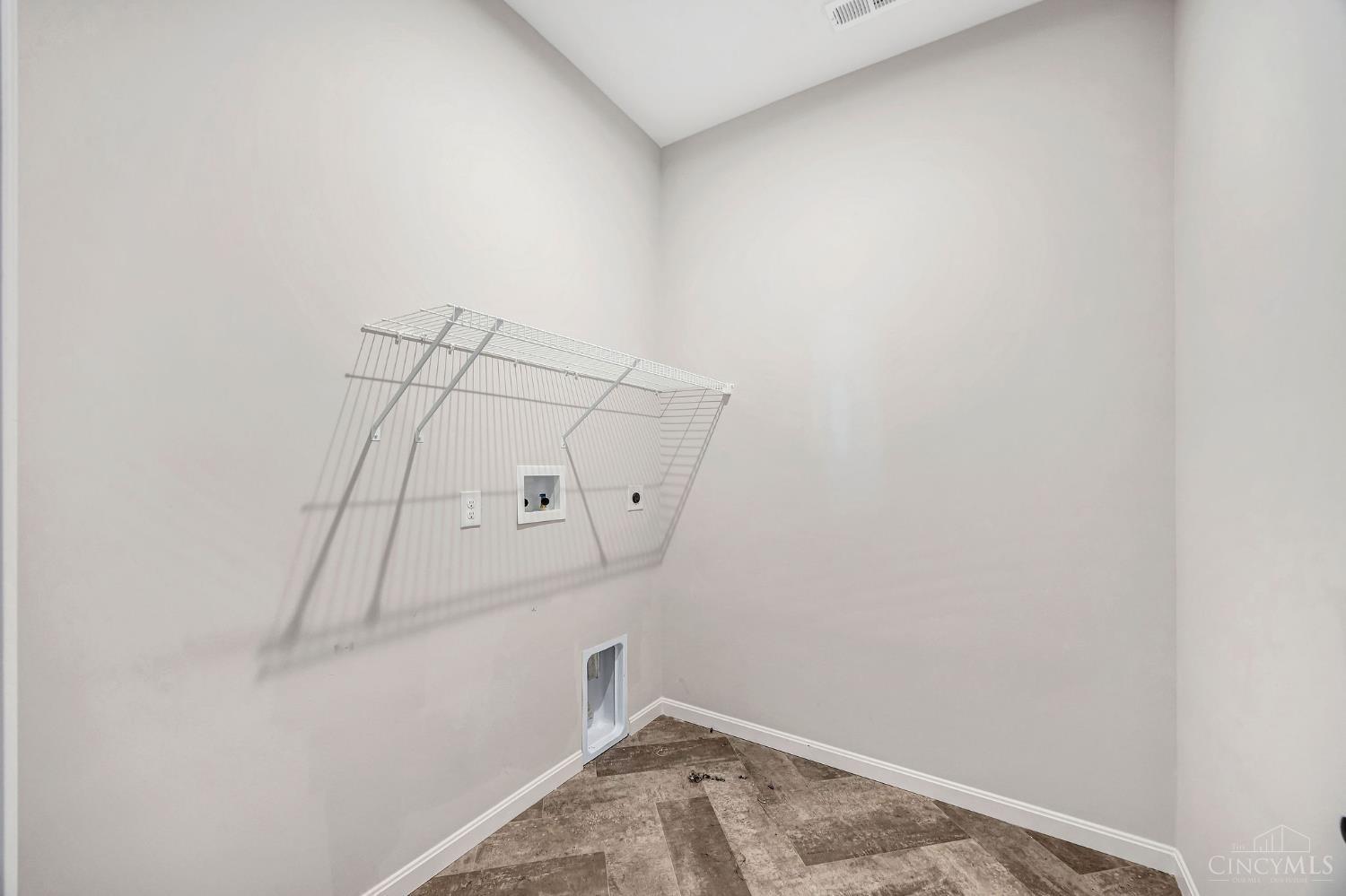 Liberty Twp, Ohio, 45011, United States, 5 Bedrooms Bedrooms, ,4 BathroomsBathrooms,Residential,For Sale,1998520