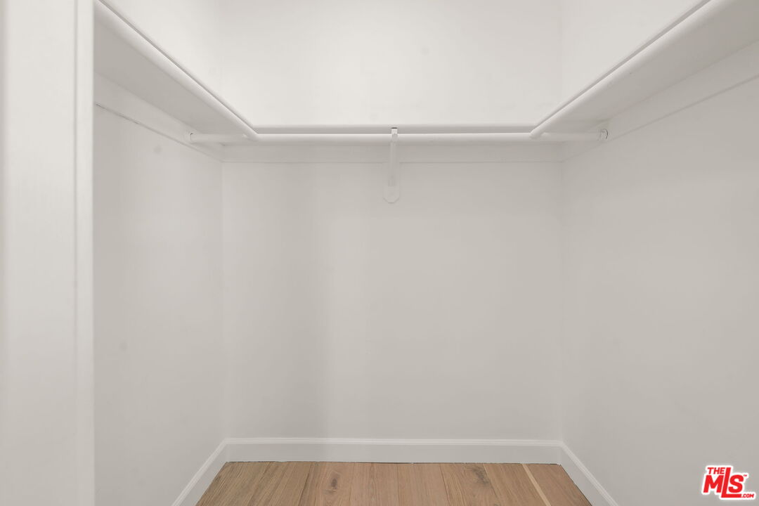 Los Angeles, California, 90046, United States, 3 Bedrooms Bedrooms, ,3 BathroomsBathrooms,Residential,For Sale,1989732