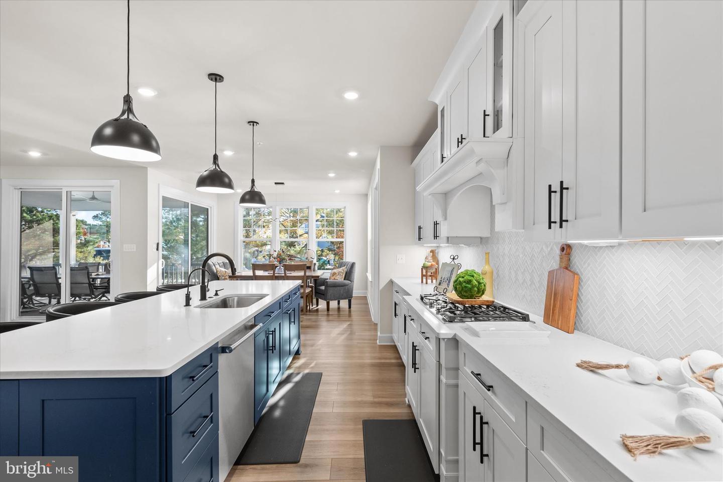 Berlin, Maryland, 21811, United States, 5 Bedrooms Bedrooms, ,4 BathroomsBathrooms,Residential,For Sale,1989737