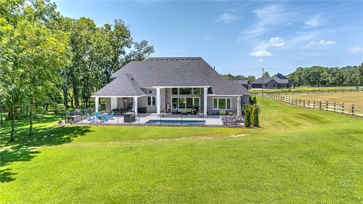 Bentonville, Arkansas, 72713, United States, 4 Bedrooms Bedrooms, ,5 BathroomsBathrooms,Residential,For Sale,1950806
