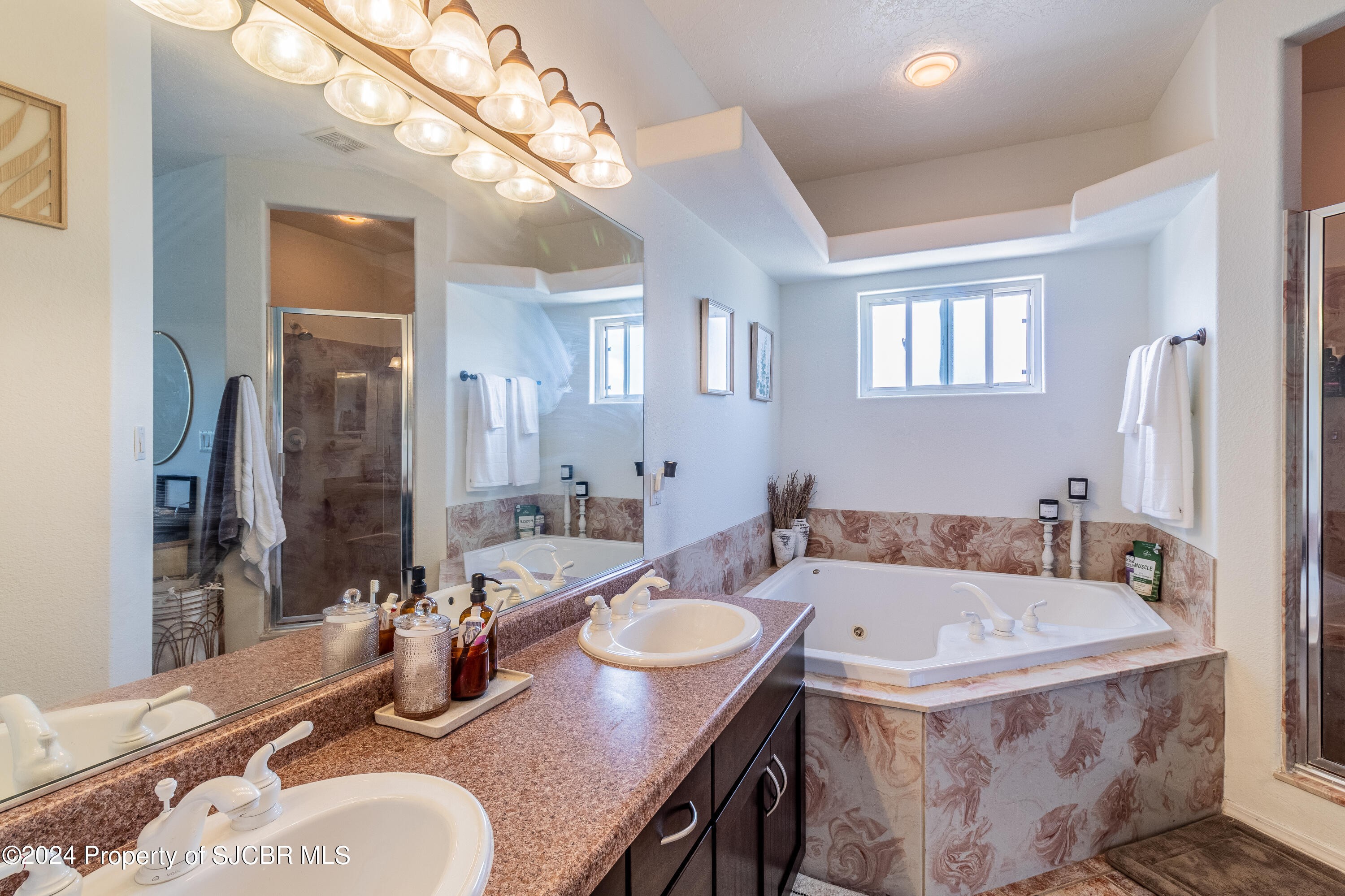 610 CERRILLOS Drive, Farmington, New Mexico, 87401, United States, 4 Bedrooms Bedrooms, ,4 BathroomsBathrooms,Residential,For Sale,610 CERRILLOS Drive,1623720