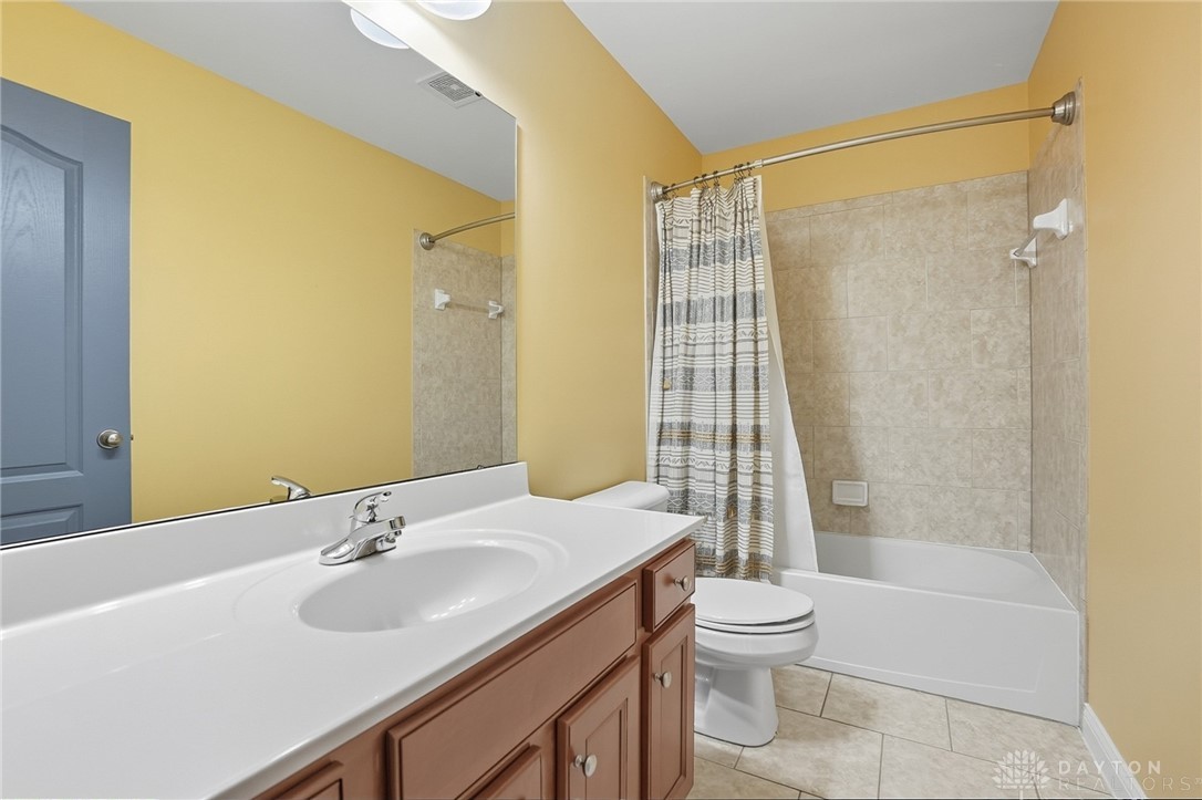 Clearcreek Twp, Ohio, 45458, United States, 4 Bedrooms Bedrooms, ,4 BathroomsBathrooms,Residential,For Sale,1966206