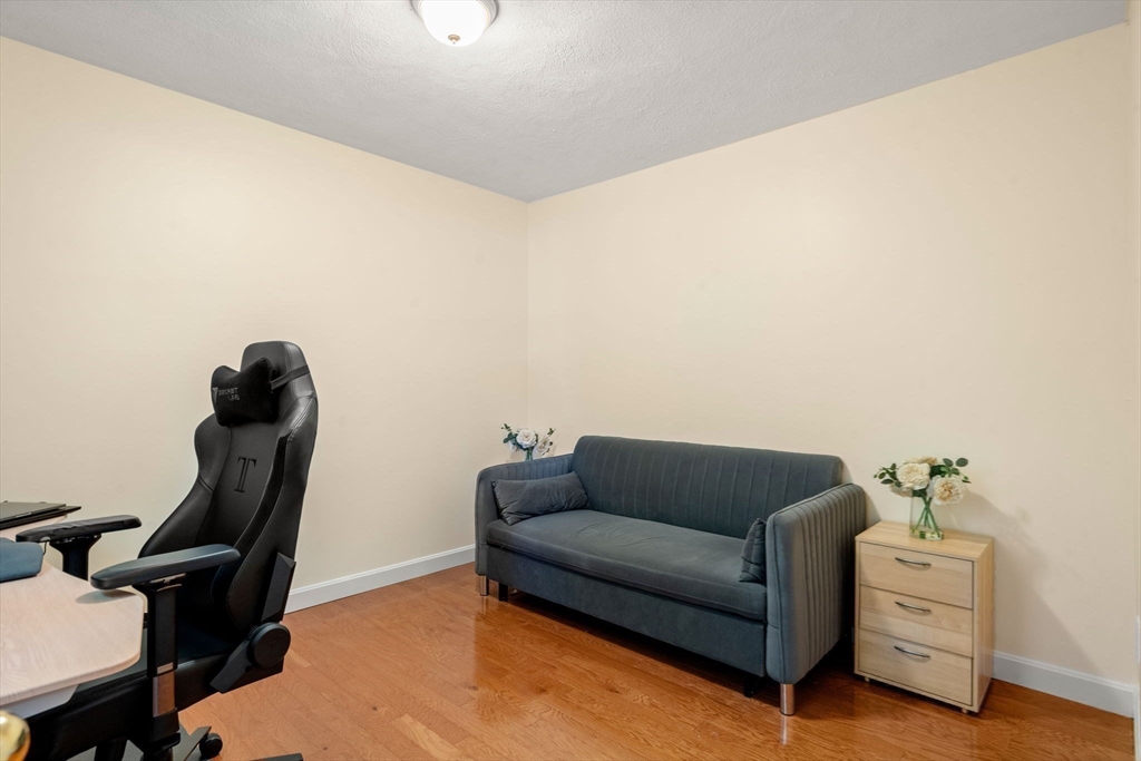 Boston, Massachusetts, 02132, United States, 4 Bedrooms Bedrooms, ,3 BathroomsBathrooms,Residential,For Sale,1874129