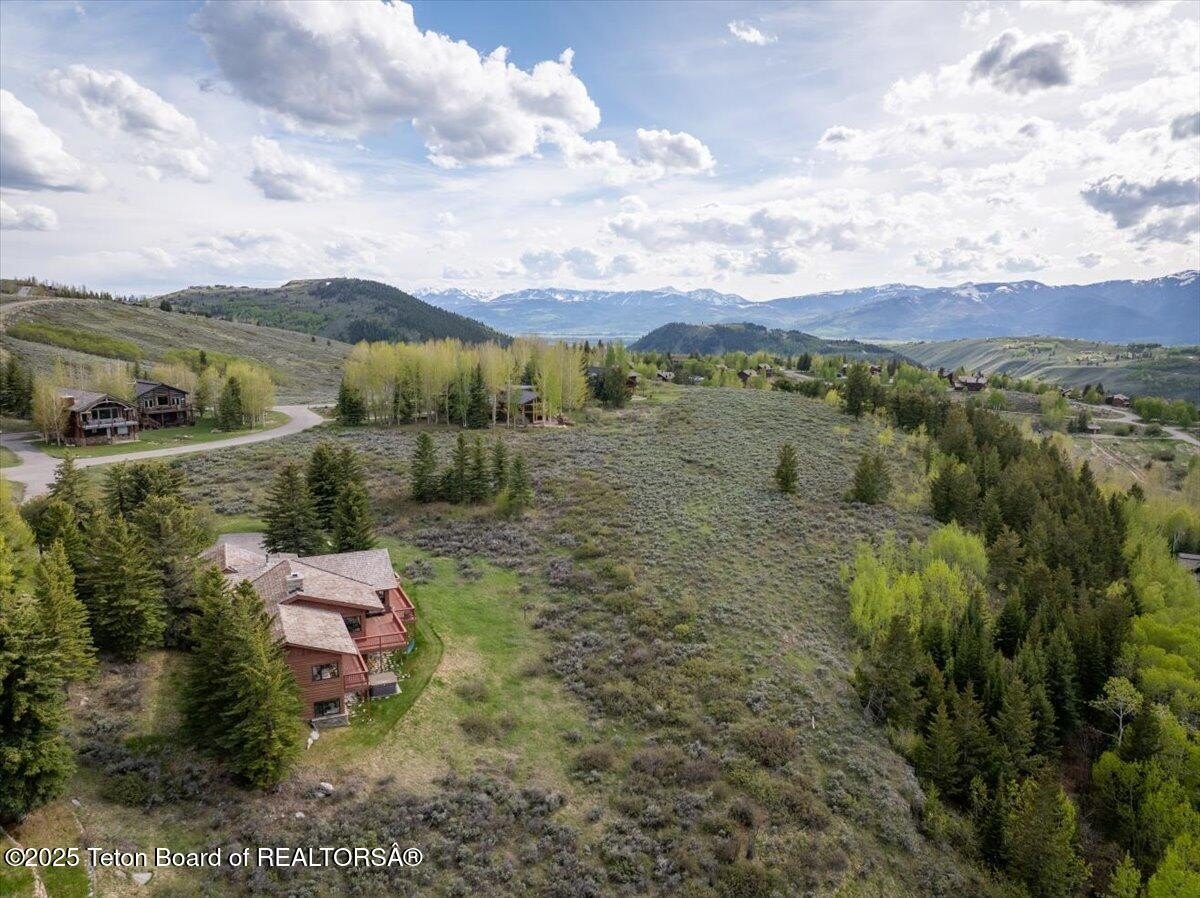 Jackson, Wyoming, 83001, United States, 4 Bedrooms Bedrooms, ,3 BathroomsBathrooms,Residential,For Sale,1845429
