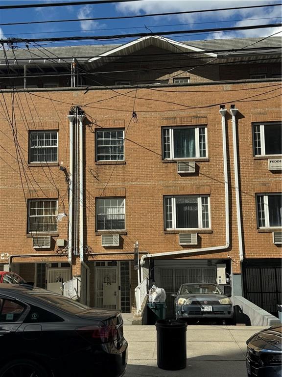 Brooklyn, New York, 11208, United States, 7 Bedrooms Bedrooms, ,4 BathroomsBathrooms,Residential,For Sale,1942836