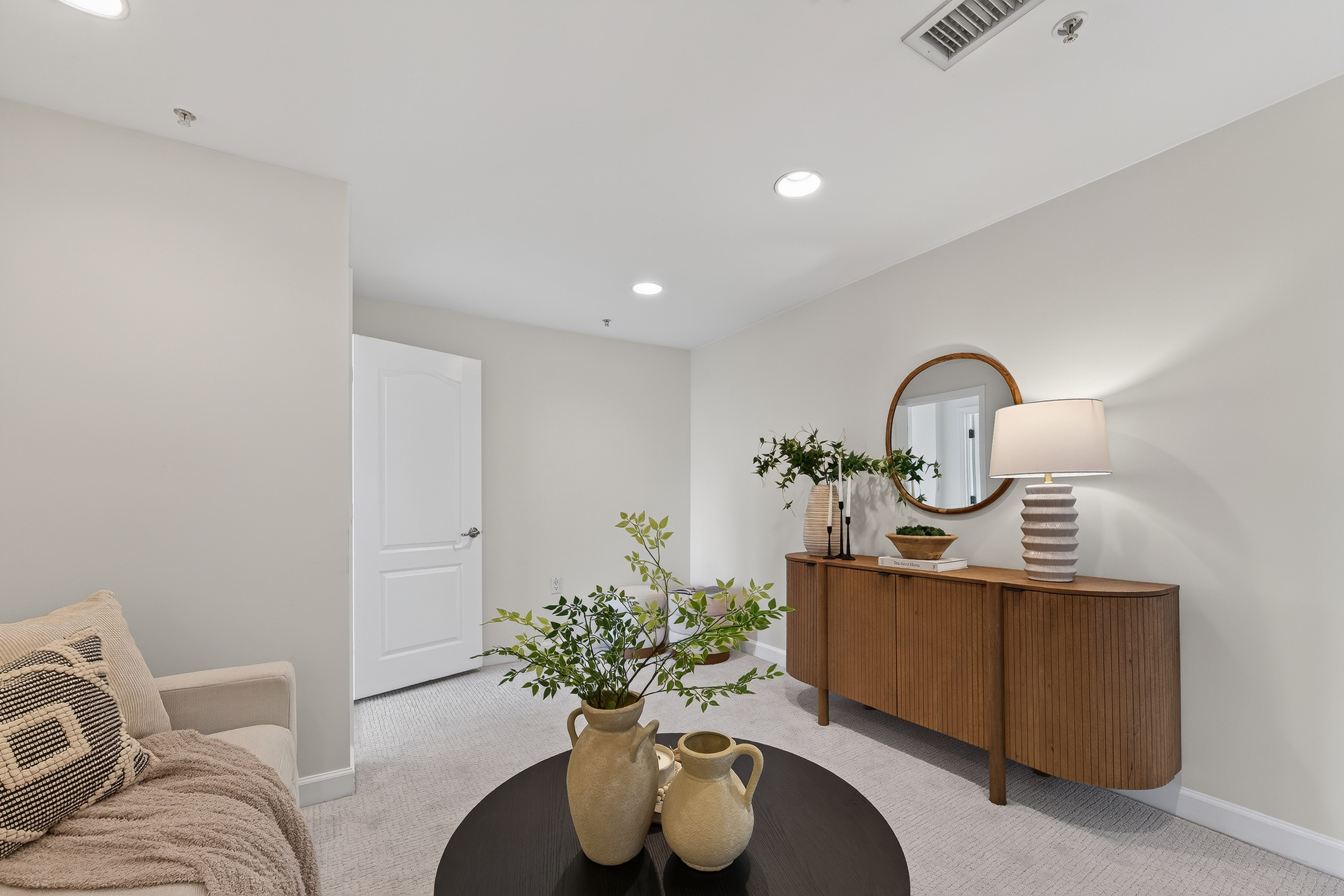  Welcome to Unit 2150 at The Oaks at Buckhead - 物件實景