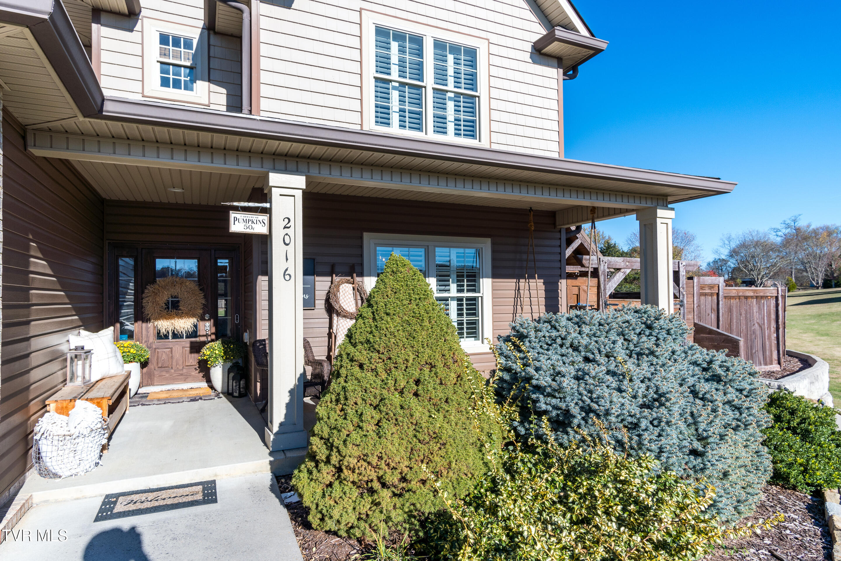 Piney Flats, Tennessee, 37686, United States, 4 Bedrooms Bedrooms, ,4 BathroomsBathrooms,Residential,For Sale,1988527