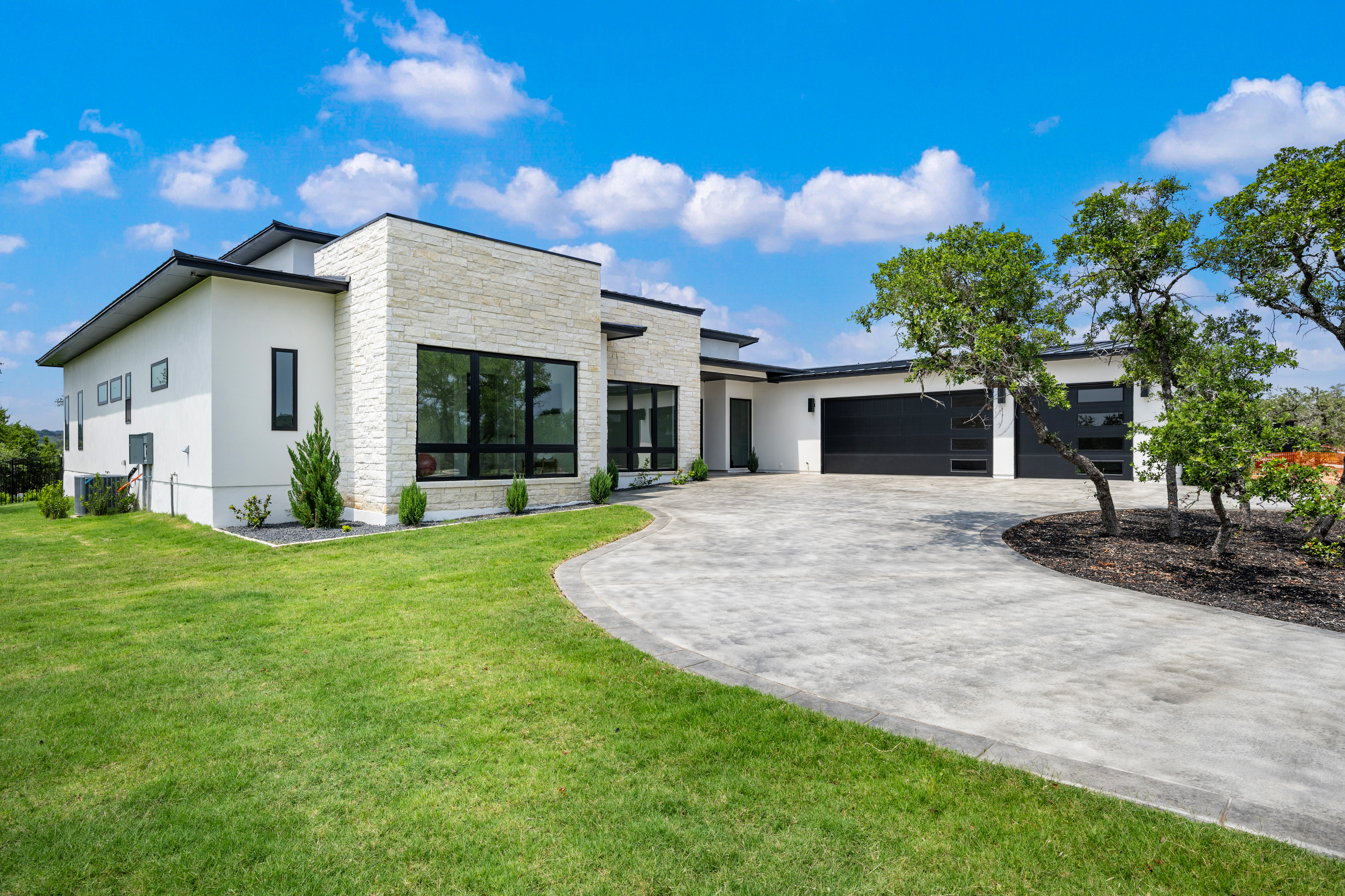  Modern Luxury on 1 Acre - 物件實景