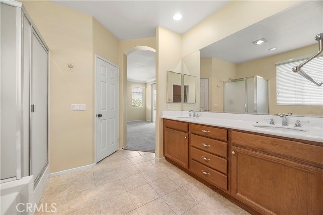 Eastvale, California, 92880, United States, 4 Bedrooms Bedrooms, ,2 BathroomsBathrooms,Residential,For Sale,1987341