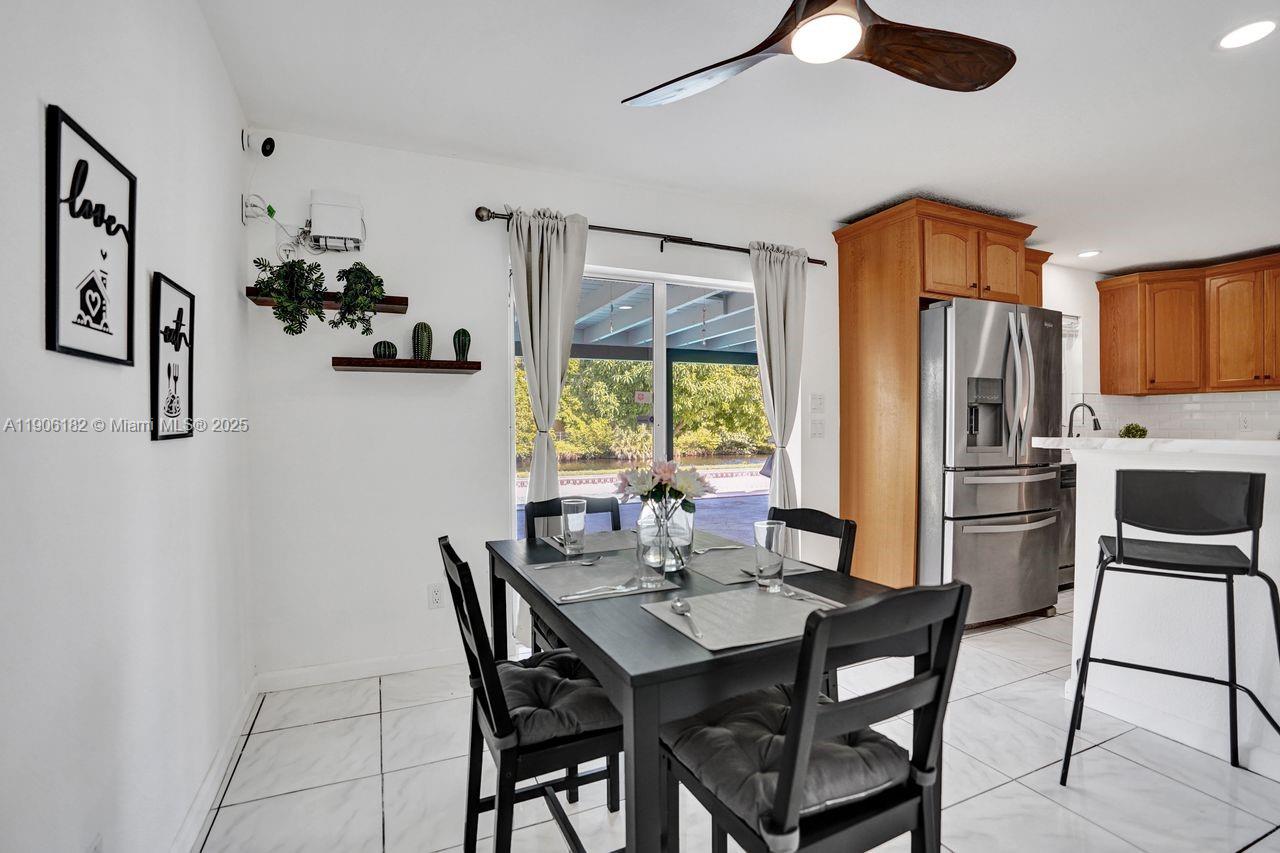 West Palm Beach, Florida, 33407, United States, 6 Bedrooms Bedrooms, ,5 BathroomsBathrooms,Residential,For Sale,1987925