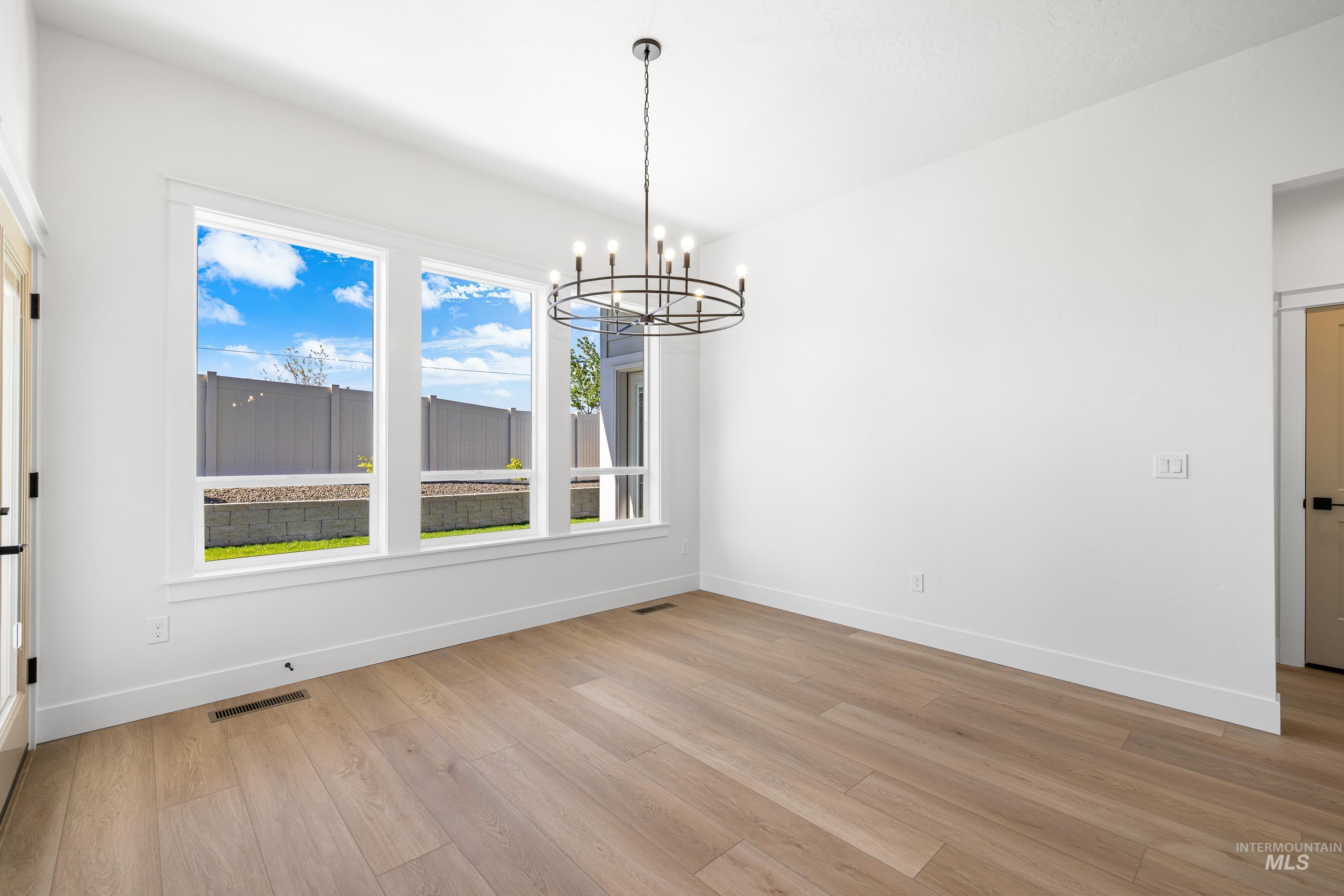 Kuna, Idaho, 83634, United States, 3 Bedrooms Bedrooms, ,Residential,For Sale,1989227