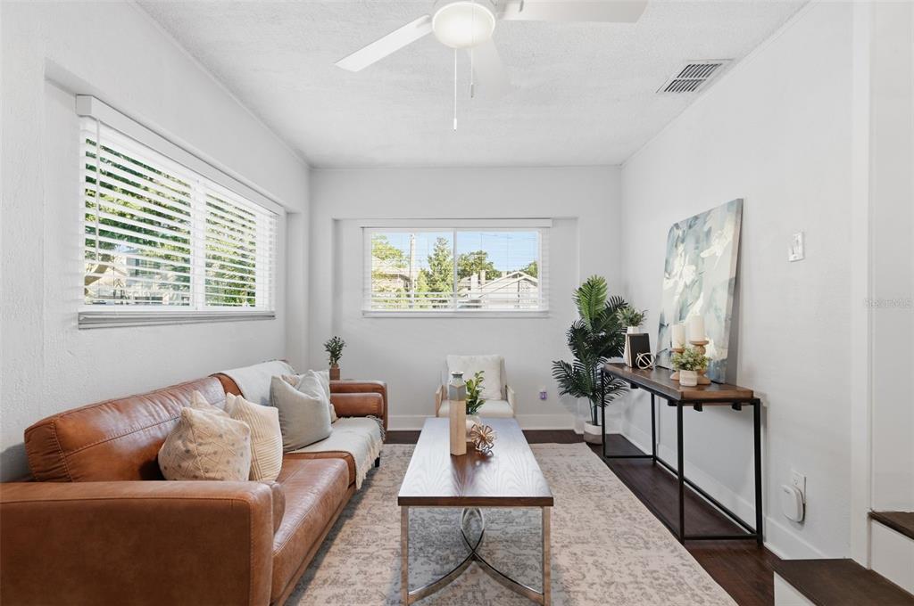 Winter Park, Florida, 32789, United States, 3 Bedrooms Bedrooms, ,2 BathroomsBathrooms,Residential,For Sale,1987526