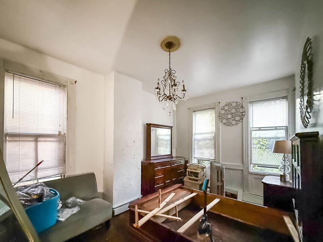 Jersey City, New Jersey, 07305, United States, 5 Bedrooms Bedrooms, ,2 BathroomsBathrooms,Residential,For Sale,2002063