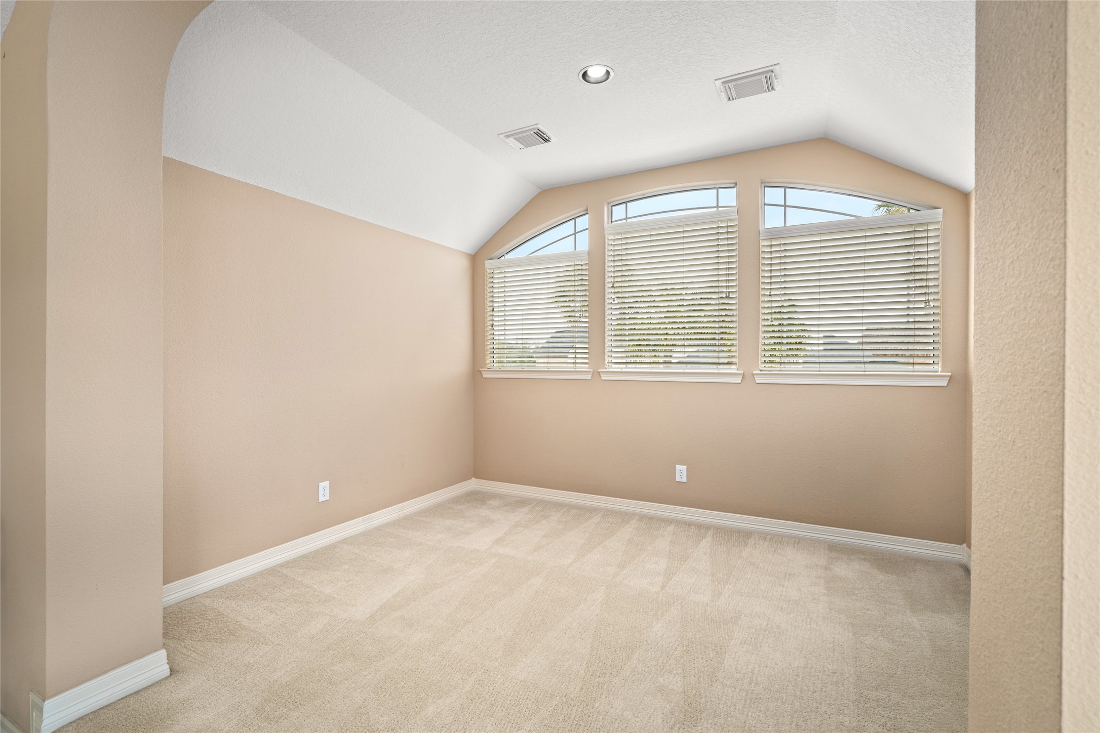  2579 Costa Mesa Circle - 物件實景