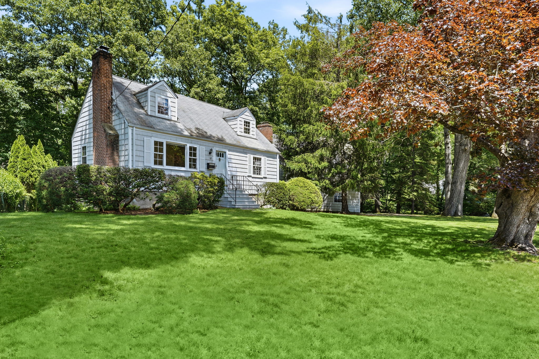  Charming & Versatile Cape Cod in Convenient Newfield - 物件實景