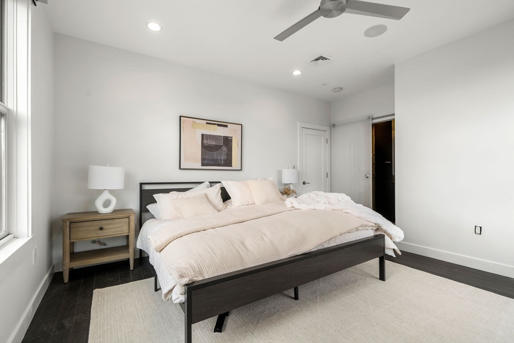 Boston, Massachusetts, 02127, United States, 2 Bedrooms Bedrooms, ,2 BathroomsBathrooms,Residential,For Sale,1999674