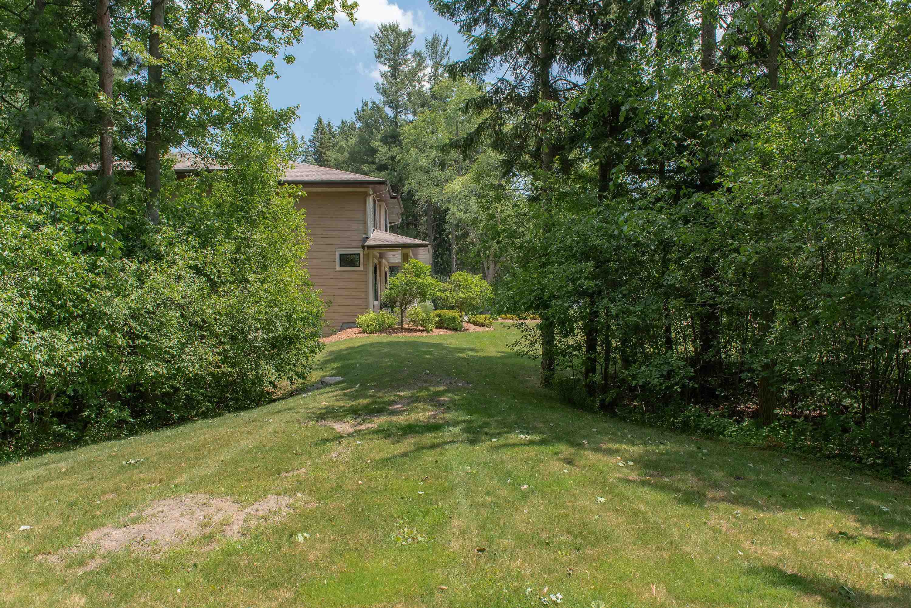 Midland, Michigan, 48642, United States, 4 Bedrooms Bedrooms, ,5 BathroomsBathrooms,Residential,For Sale,1927843