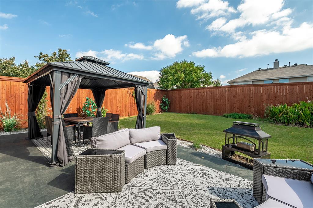 Denton, Texas, 76210, United States, 5 Bedrooms Bedrooms, ,3 BathroomsBathrooms,Residential,For Sale,1972740