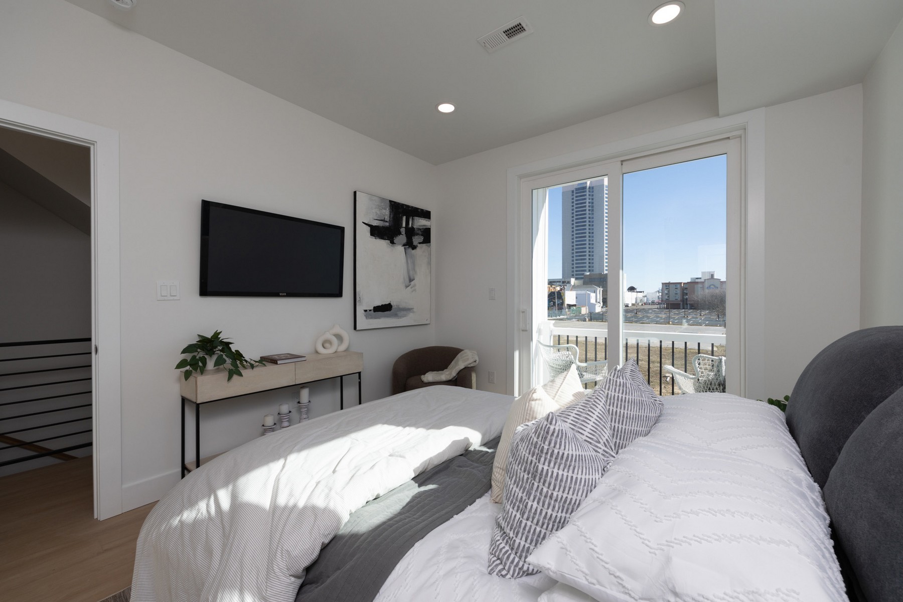  105 B Westminster Avenue - 物件實景