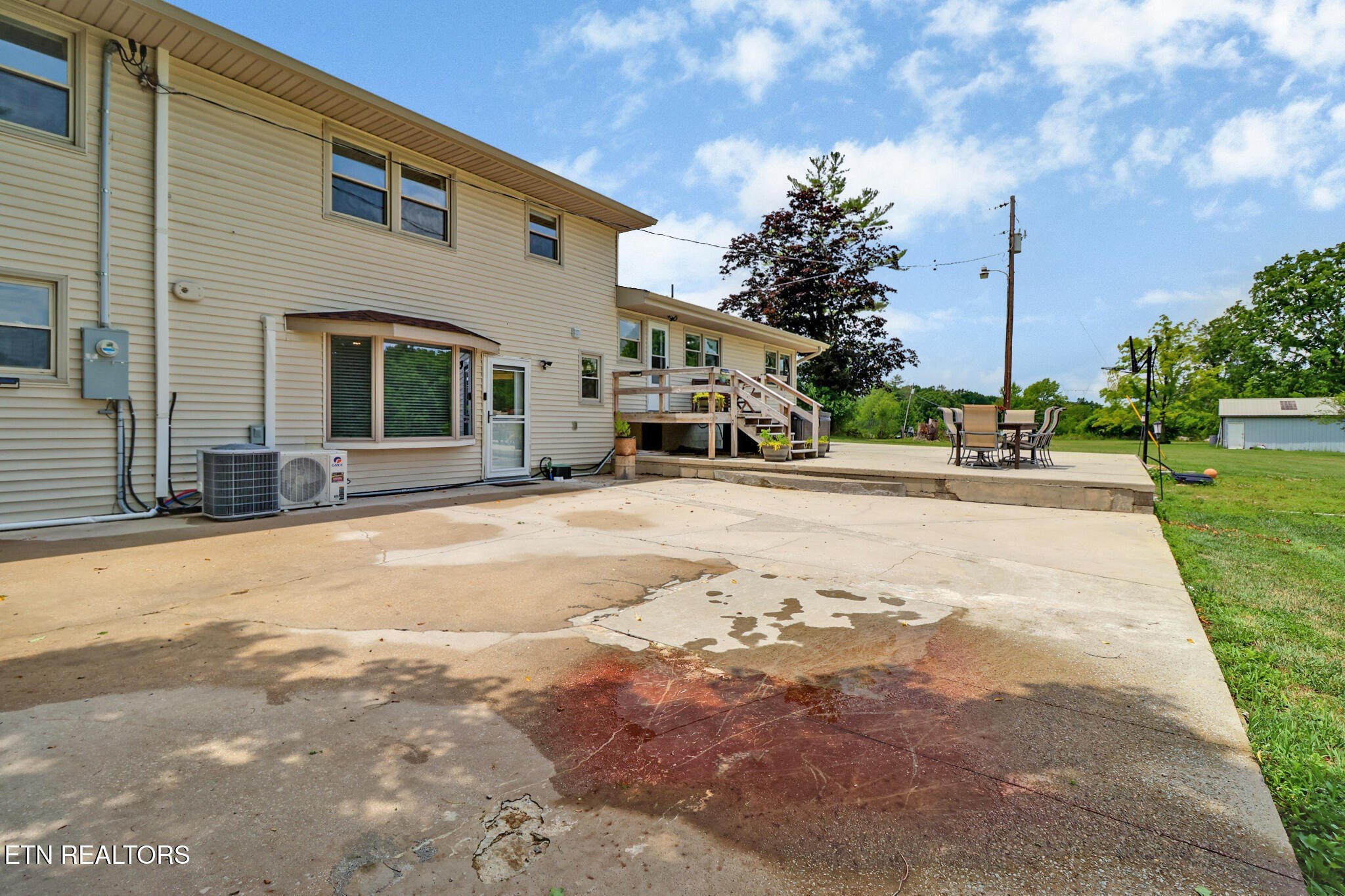 Crossville, Tennessee, 38571, United States, 5 Bedrooms Bedrooms, ,3 BathroomsBathrooms,Residential,For Sale,1986080